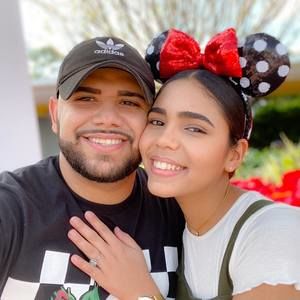 Meet your Posher, Keren r